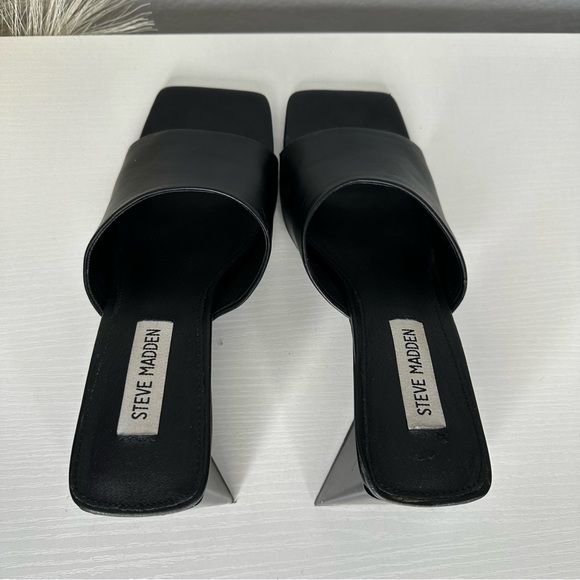 Donated Steve Madden Block Heel Square Toe - Picture 4 of 6